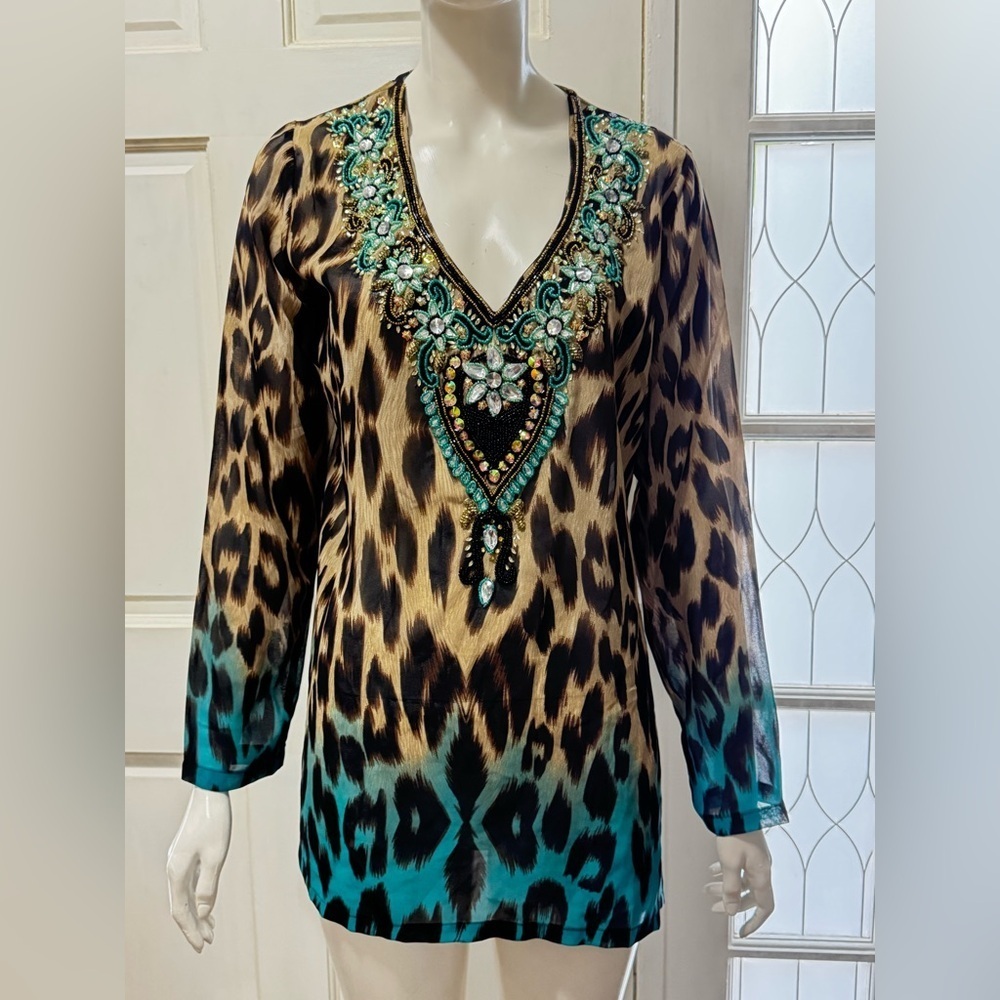 NOUVEAU Collection Leopard Print Tunic with Embellished Neckline Size Medium